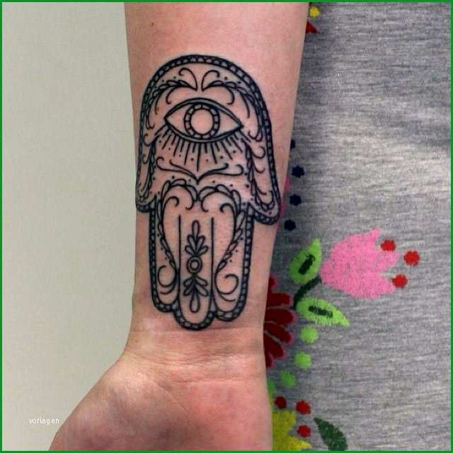tattoo henna hand der fatima