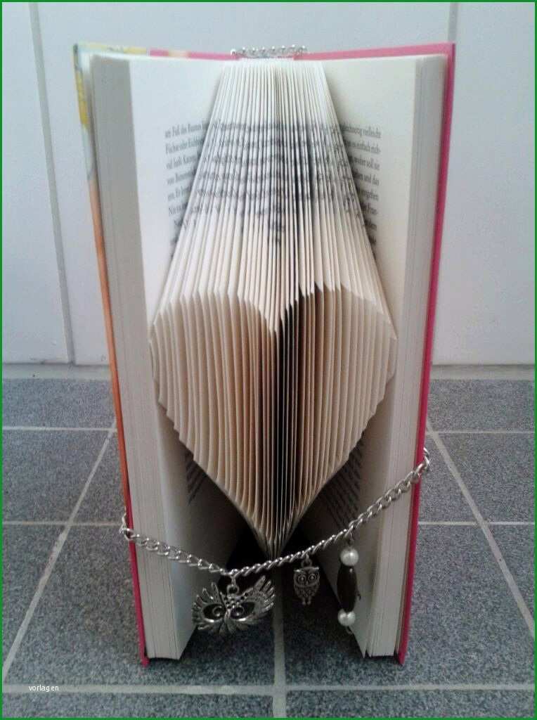 Origami Book Art Herz falten