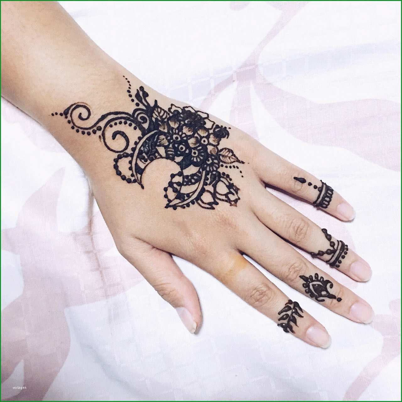 henna muster vorlage hand